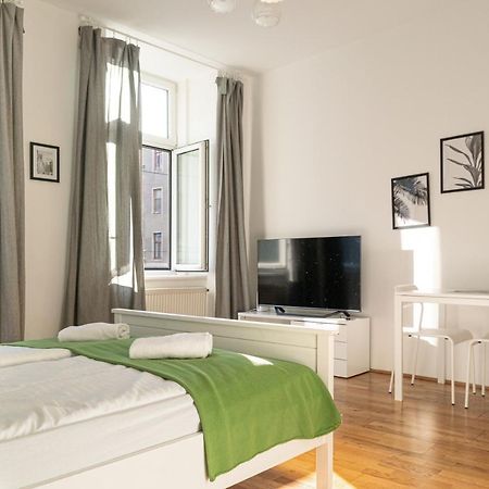 Comfortable 3Br Shared Apart. - Suitable For Long Stays Вена Экстерьер фото