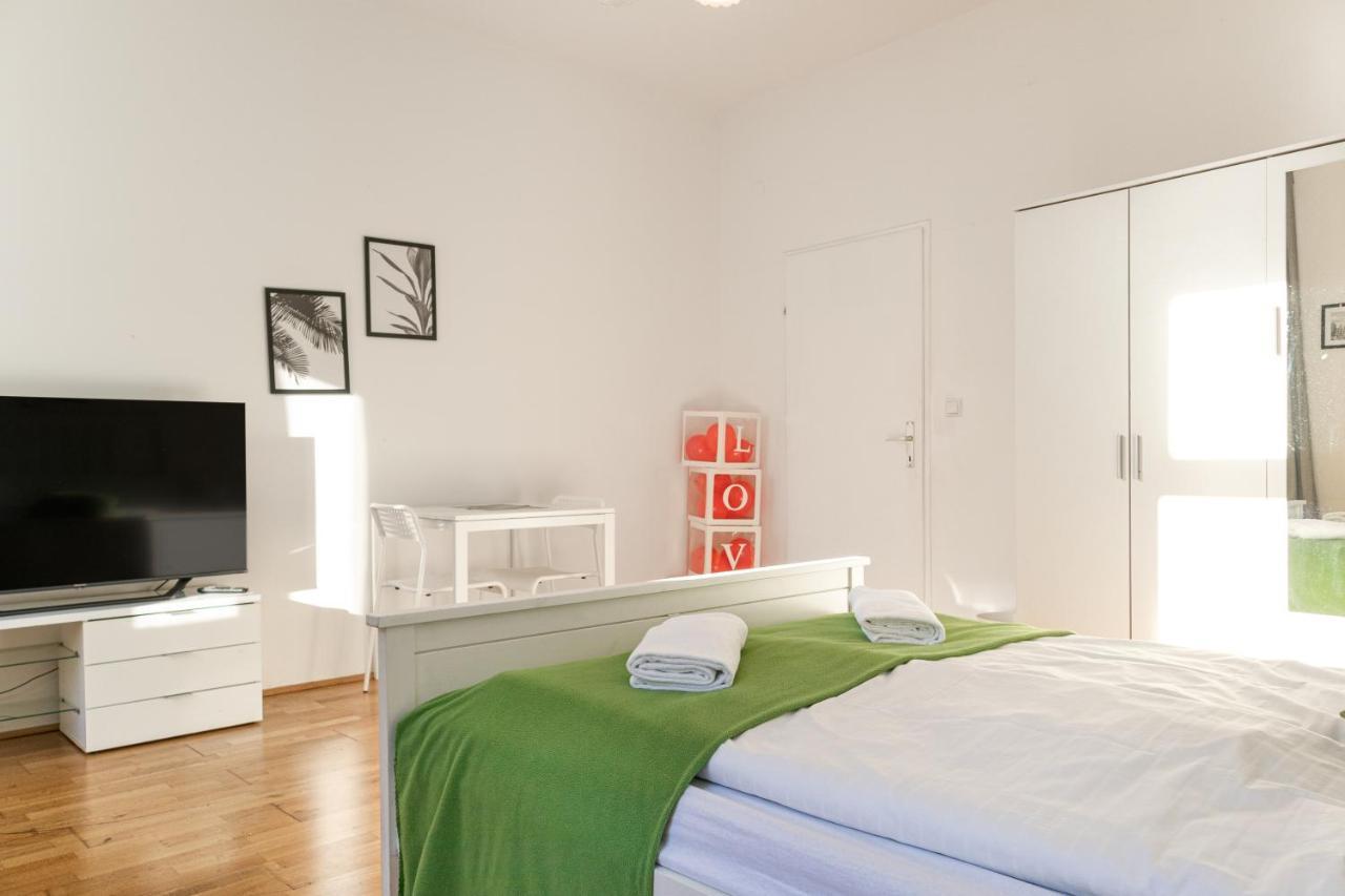 Comfortable 3Br Shared Apart. - Suitable For Long Stays Вена Экстерьер фото